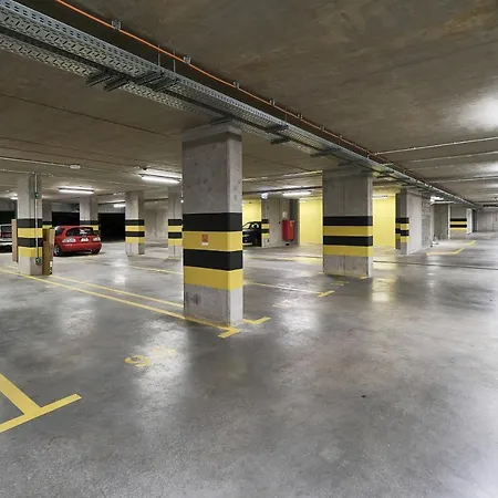 Luxurious With Balcony & Parking Gwiazdzista By Renters * Breslau