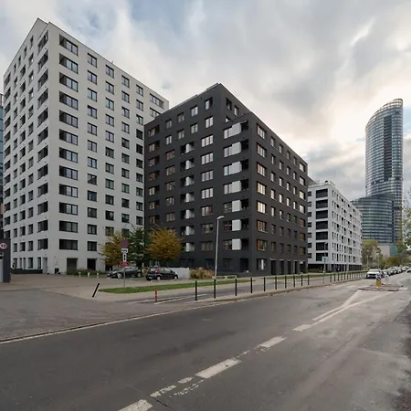 Luxurious With Balcony & Parking Gwiazdzista By Renters Apartment *