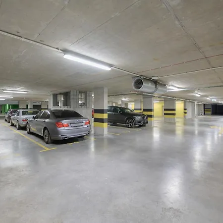 Luxurious With Balcony & Parking Gwiazdzista By Renters