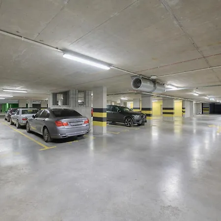Luxurious With Balcony & Parking Gwiazdzista By Renters